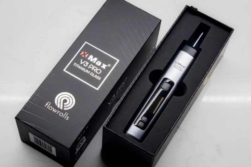 X-MAX V3 Pro Titanium Glass – Portable Vaporizer - Vapefully - Image 3